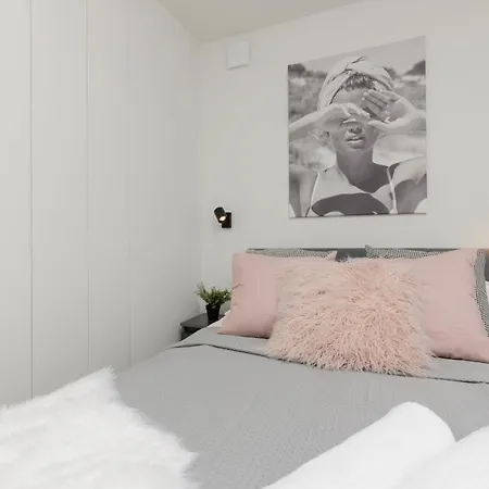 Cosy Dream Center By Renters Warsaw