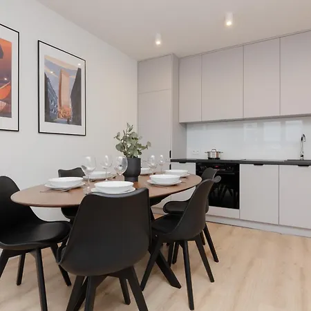 Cosy Dream Center By Renters Apartment *